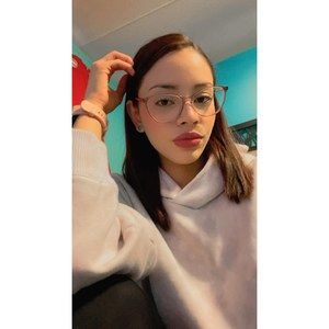 Meet your Posher, Ana